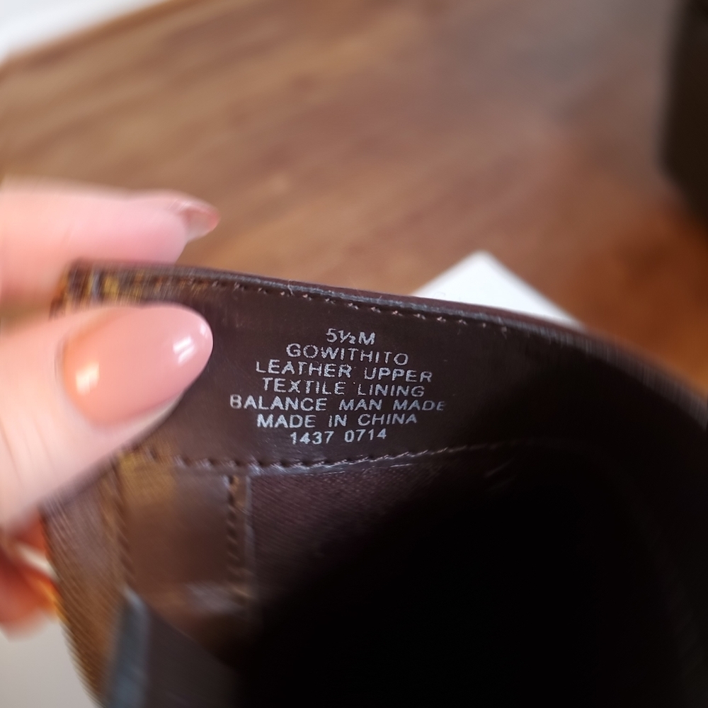 Boots - Picture 3 of 5